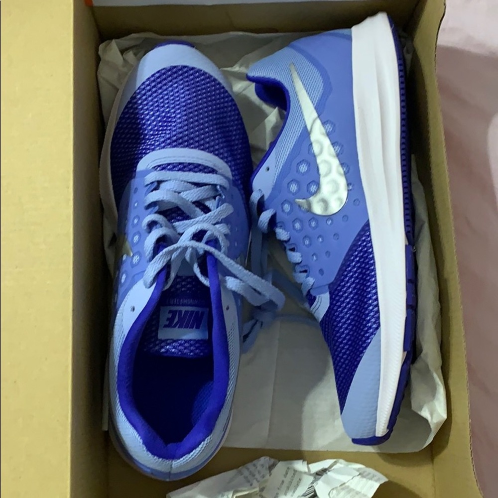 Brand new Nike Downshifter tennis shoes